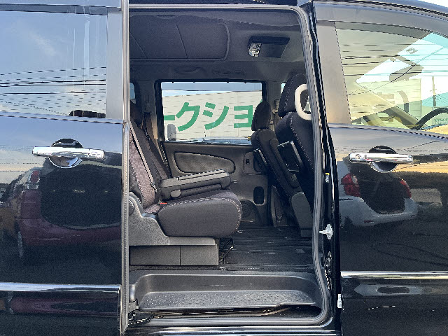 セレナ