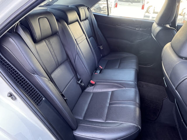 クラウンハイブリッド