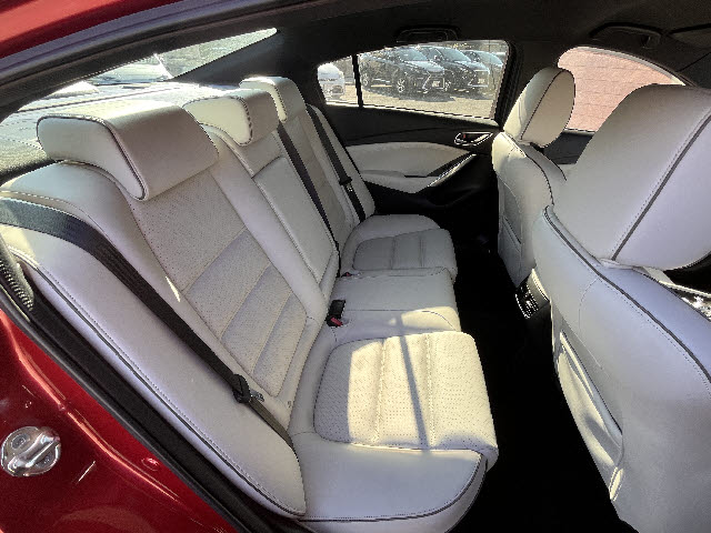 アテンザセダン