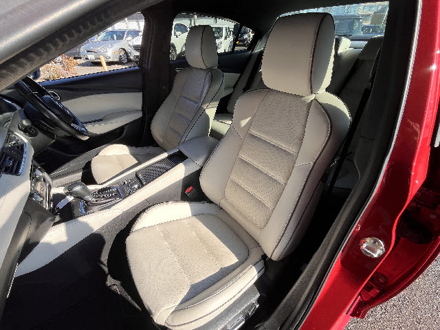 アテンザセダン