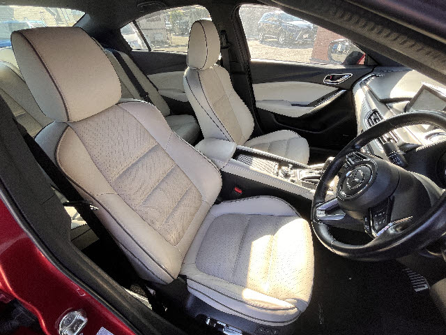 アテンザセダン