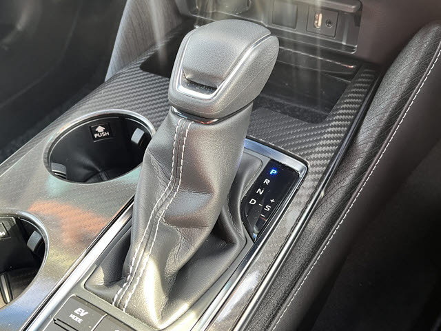 クラウンハイブリッド