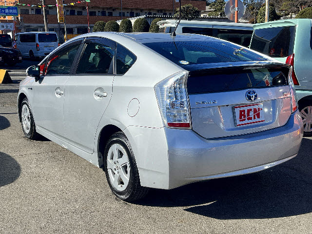 プリウス