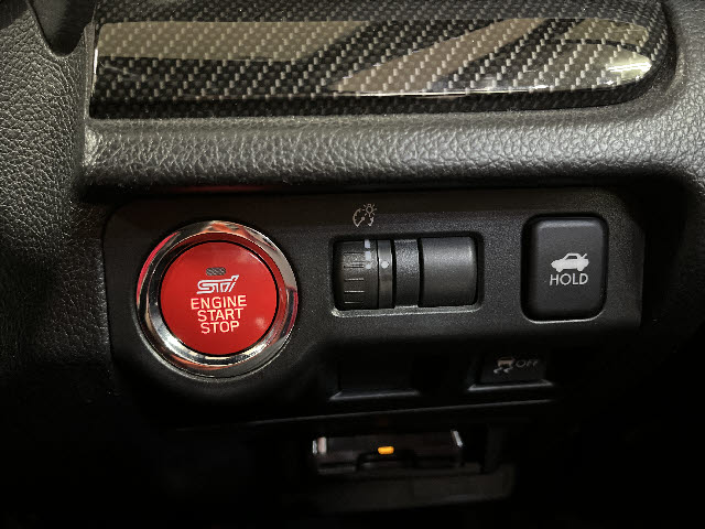 ＷＲＸ＿ＳＴＩ＿革シート＿ＳＤナビ＿ＬＥＤライト＿６速ＭＴ