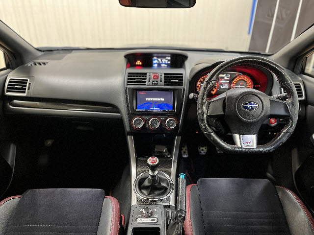 ＷＲＸ＿ＳＴＩ＿革シート＿ＳＤナビ＿ＬＥＤライト＿６速ＭＴ