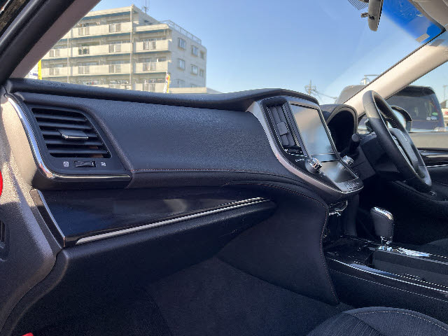 クラウンハイブリッド