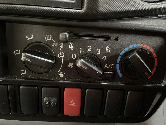 ダイナトラック＿ＥＴＣ＿フォグランプ＿走行４３００キロ