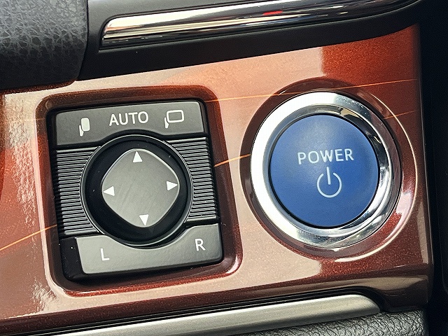 クラウンハイブリッド