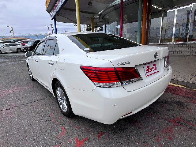 クラウンハイブリッド