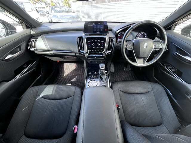 クラウンハイブリッド