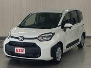 新車シエンタ…