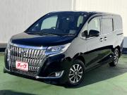 エスクァイア…