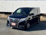 エスクァイア…