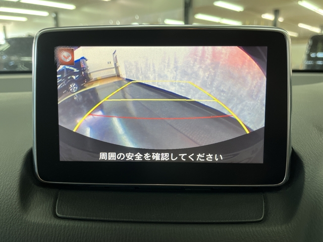 デミオ