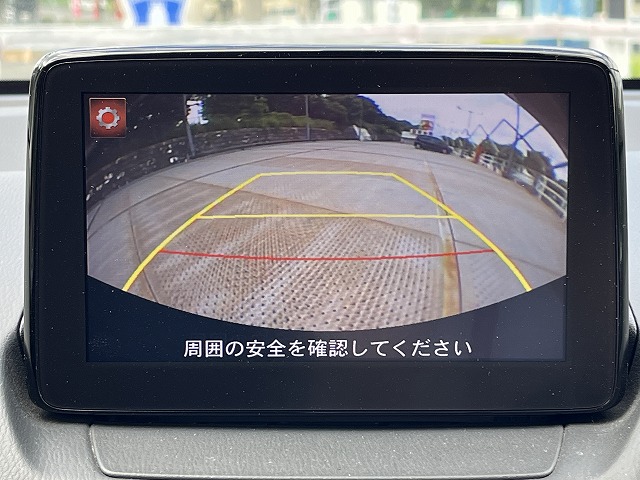 デミオ