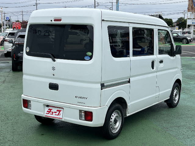 エブリー