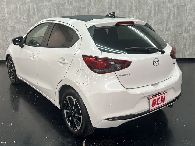 MAZDA2