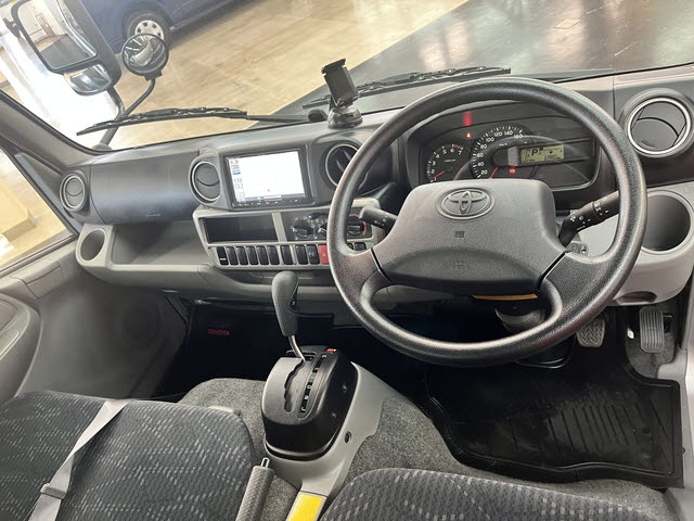 ダイナトラック