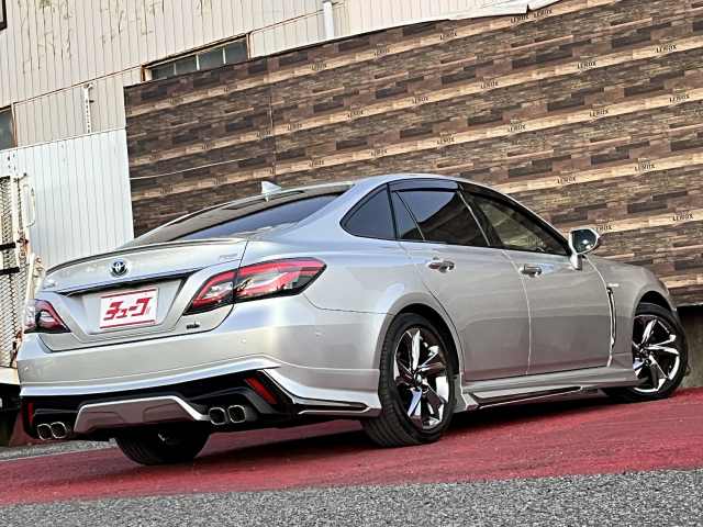 クラウンハイブリッド