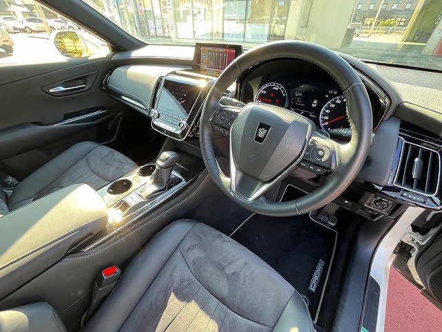 クラウンハイブリッド