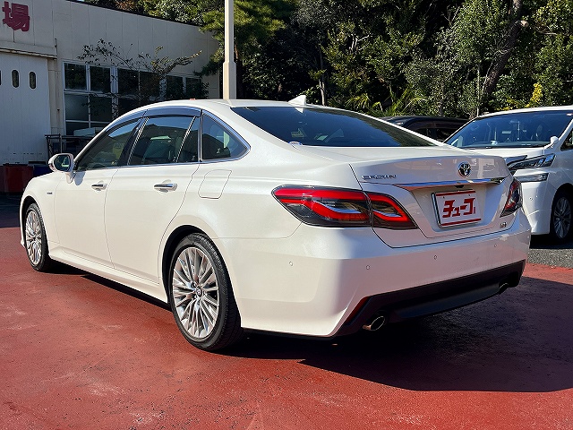 クラウンハイブリッド