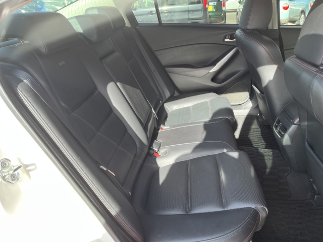 アテンザセダン