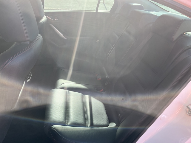 アテンザセダン