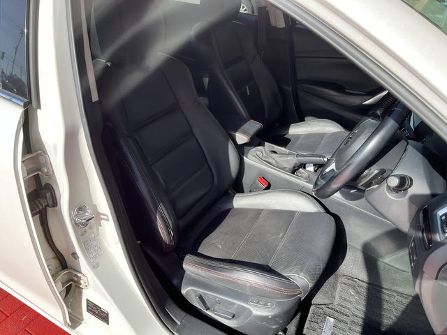 アテンザセダン