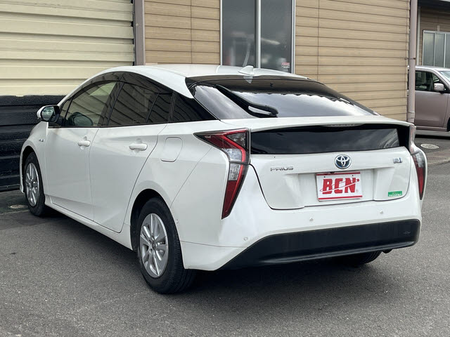 プリウス