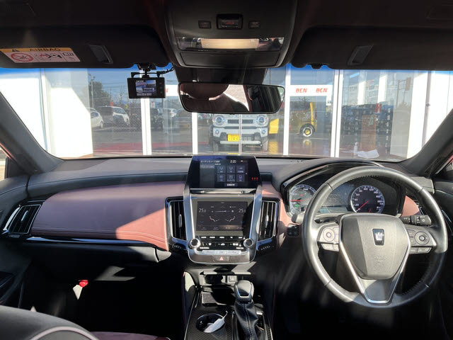 クラウンハイブリッド