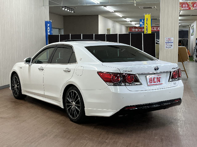 クラウンハイブリッド