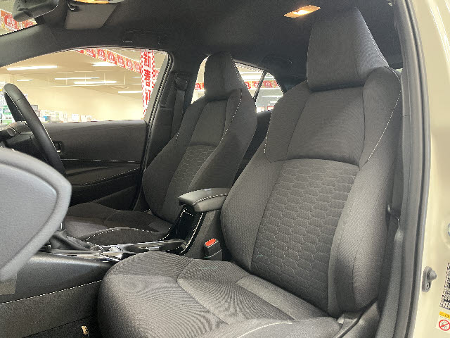 カローラスポーツ