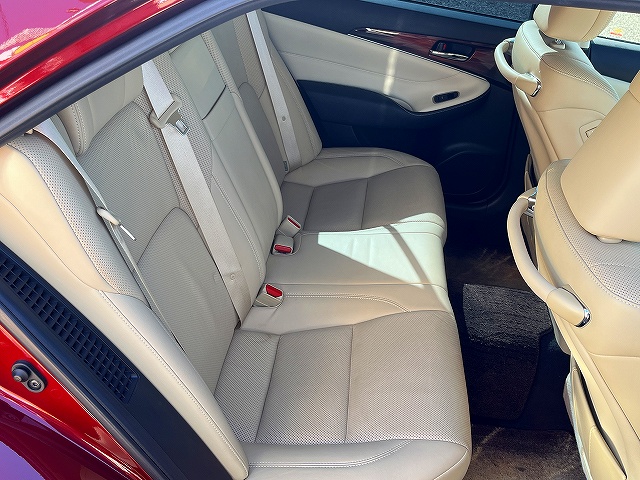 クラウンハイブリッド