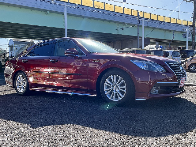 クラウンハイブリッド