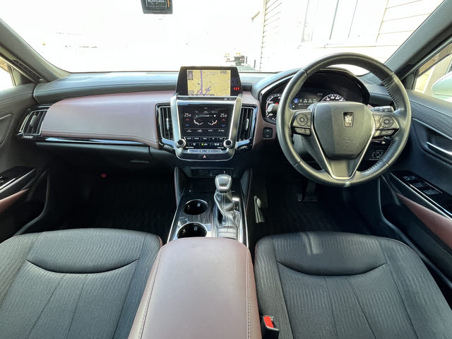 クラウンハイブリッド