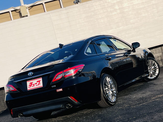 クラウンハイブリッド