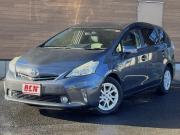 プリウスα…